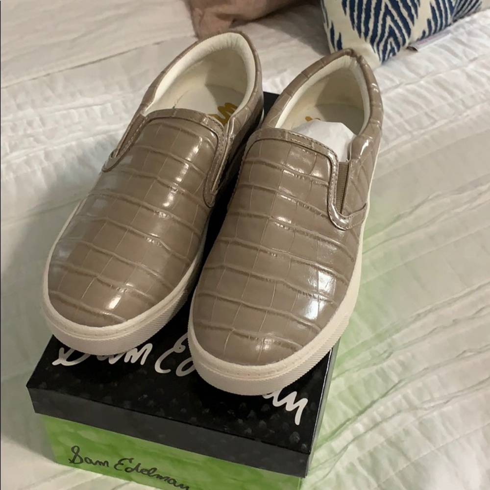 Sam Edelman Taupe Crocodile print Sneaker
